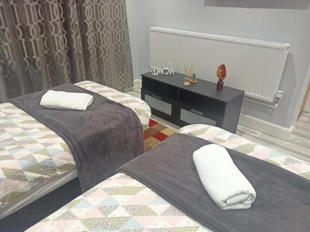 Homey Studio In Newport Perfect For Couples & Travelers Eksteriør billede