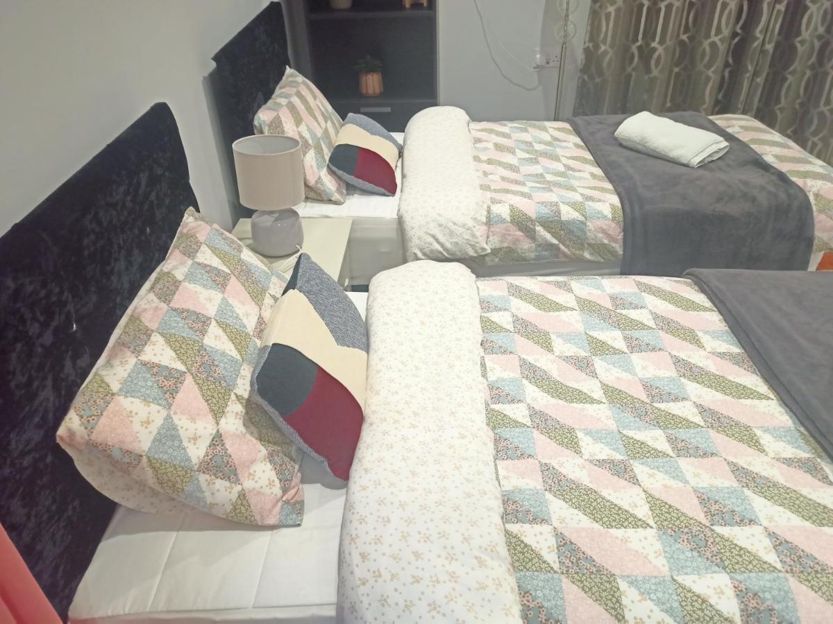 Homey Studio In Newport Perfect For Couples & Travelers Eksteriør billede
